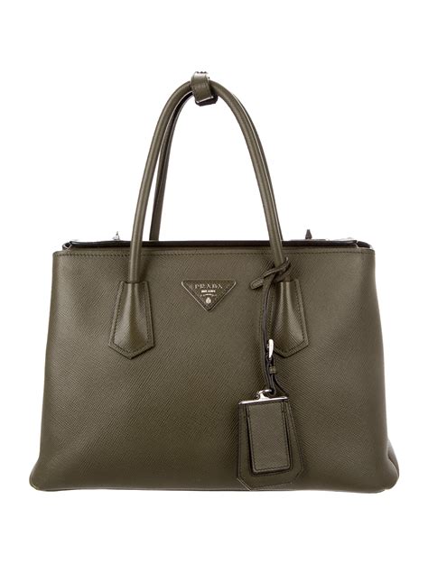 Prada saffiano cuir